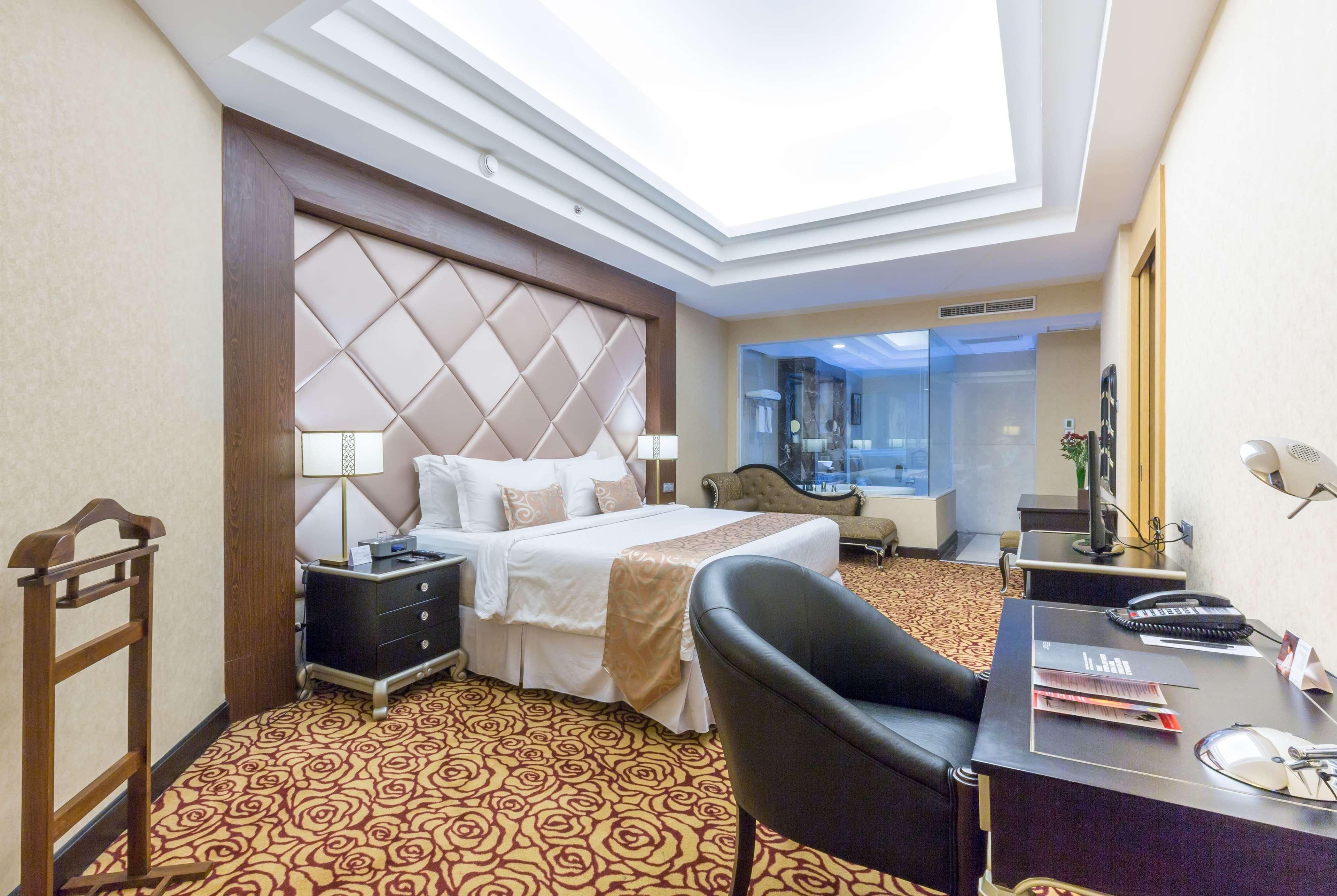 Wyndham Surabaya Ξενοδοχείο Εξωτερικό φωτογραφία