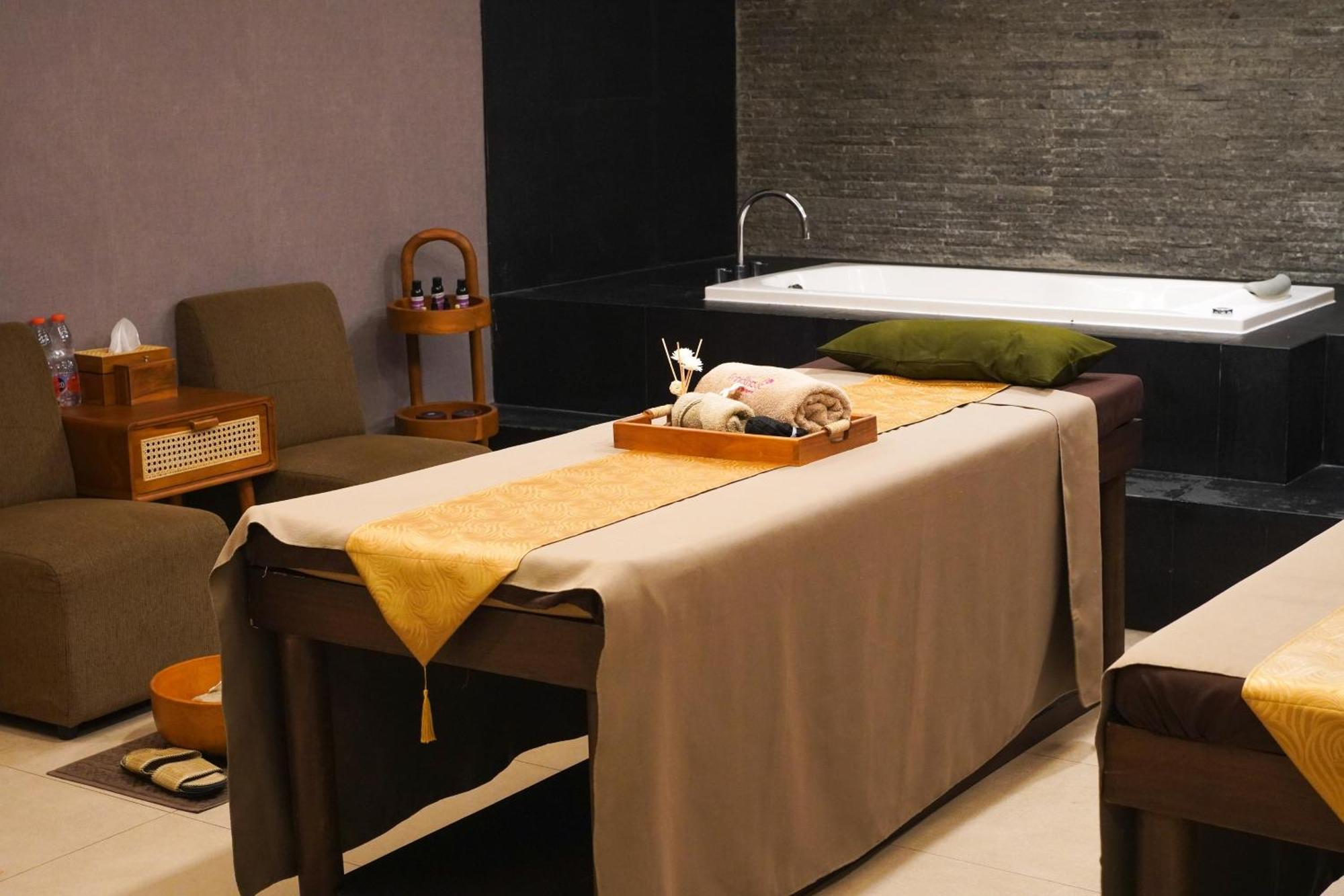 Wyndham Surabaya Ξενοδοχείο Εξωτερικό φωτογραφία