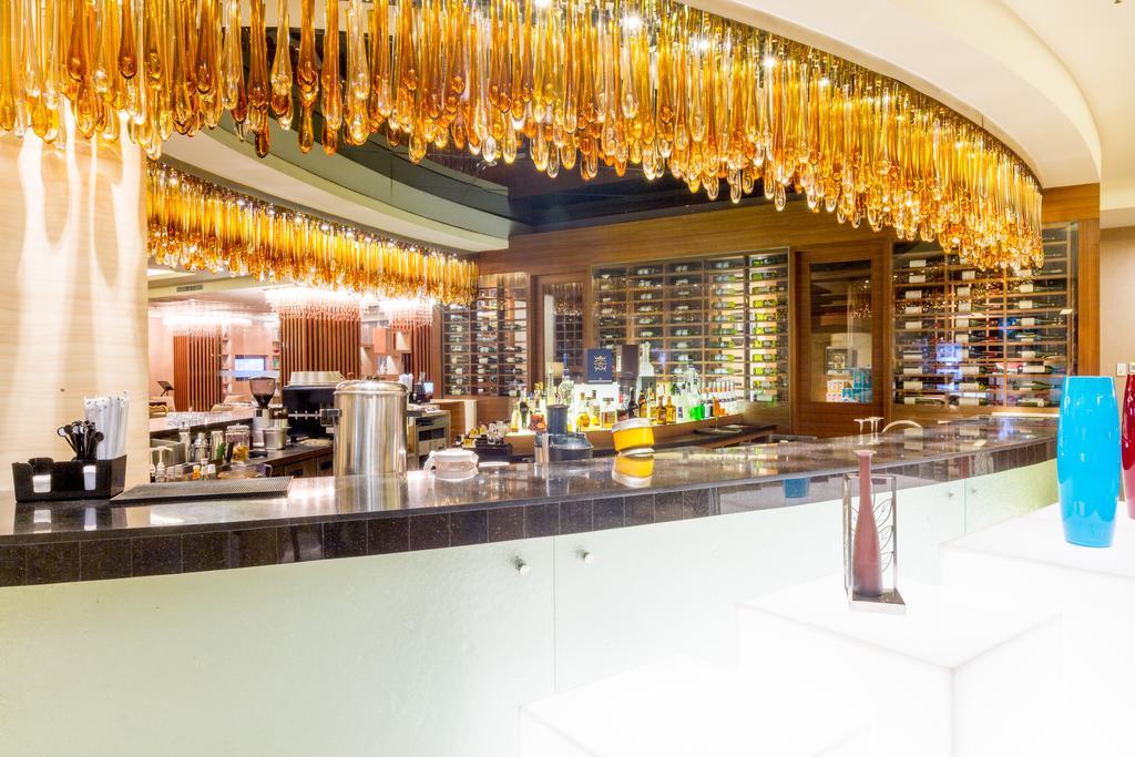 Wyndham Surabaya Ξενοδοχείο Εξωτερικό φωτογραφία