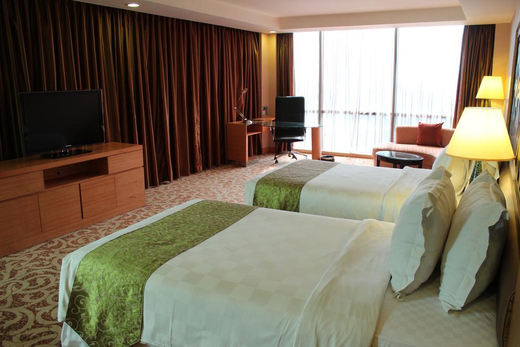 Wyndham Surabaya Ξενοδοχείο Εξωτερικό φωτογραφία